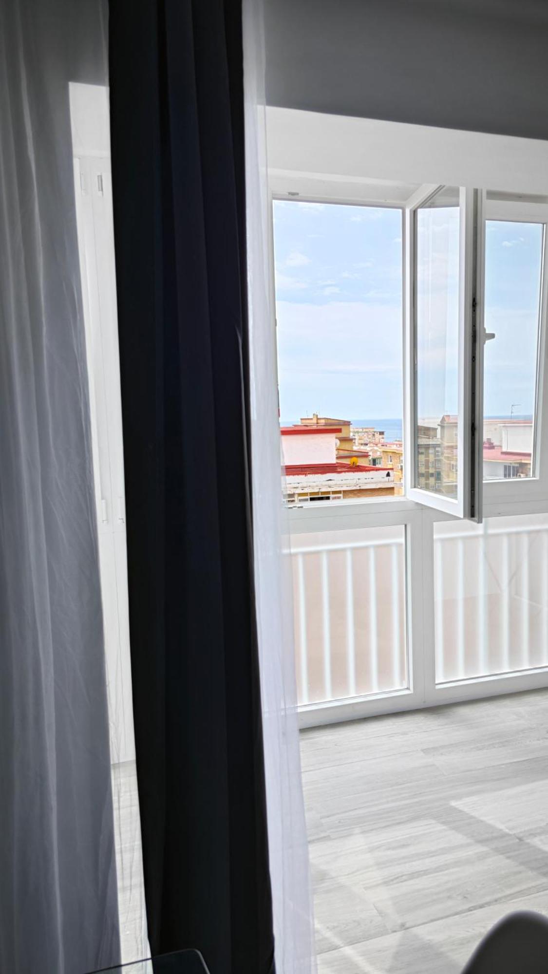 Vialia Playa Apartment Malaga Exterior photo